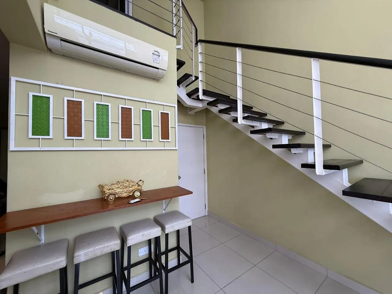 Duplex Seaview Comfort Stay In City By Iz George Town Apartment
